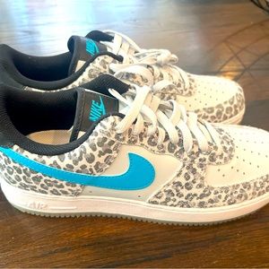 NIKE Leopard Print